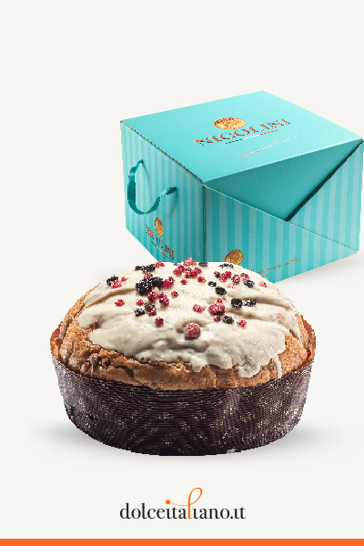 Five cereals Panettone with wild berries by Gianfranco Nicolini