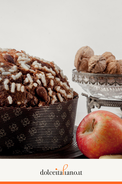 Panettone with apples, walnuts and ginger by Giancarlo De Rosa